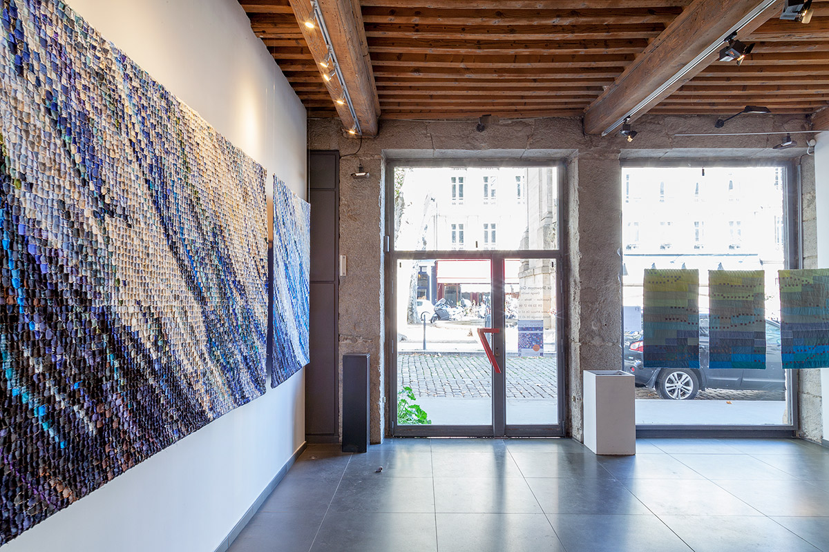 Sabine Cibert - Exposition Lyon 2017 - Emergences - @Philippe-Liev Pourcelot - Eau Vive 3 - Eau Vive 1 et 1, 2, 3 Soleil Sabine Cibert - Exposition Lyon 2017 - Emergences - @Philippe-Liev Pourcelot - Eau Vive 3 - Eau Vive 1 et 1, 2, 3 Soleil
