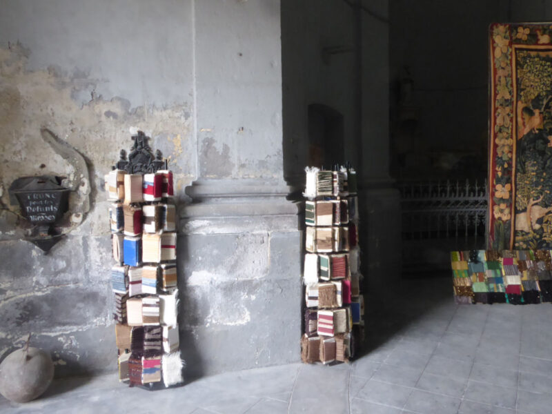 Sabine Cibert - Oeuvres - Collective - Regards Textile Saison 2 - Exposition Chapelle des Carmes